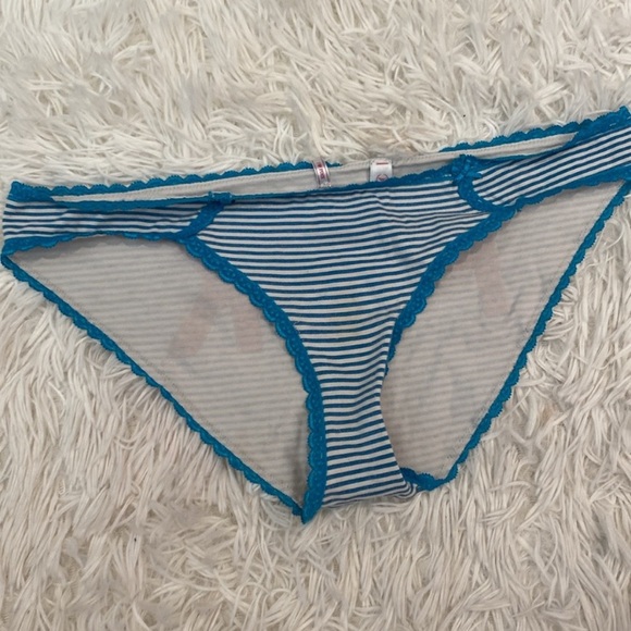 PINK vs Blue Striped Bikini cut panty - Picture 1 of 3